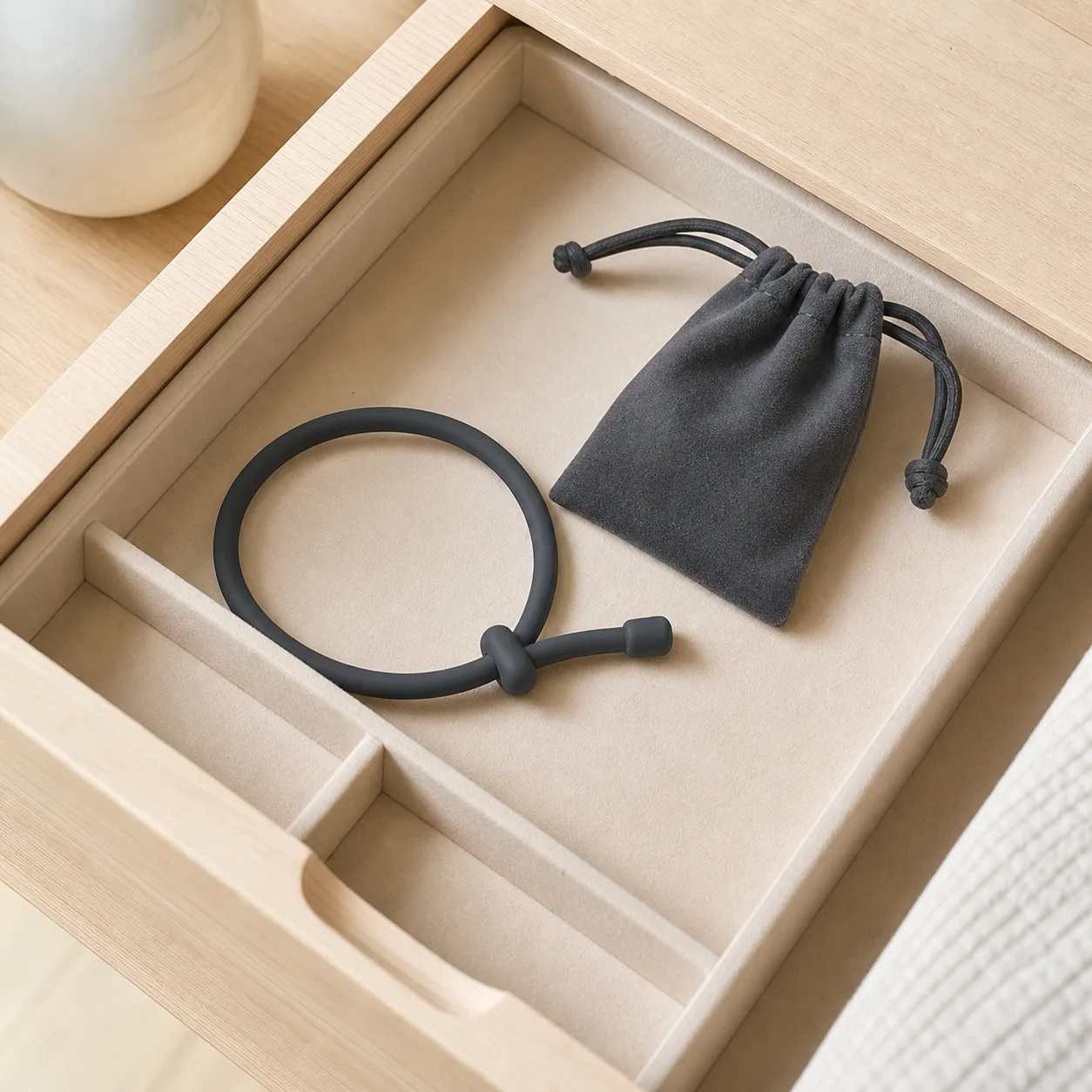Adjustable Flexible Loop Ring - Quick-Release Manual Fit - Image 3